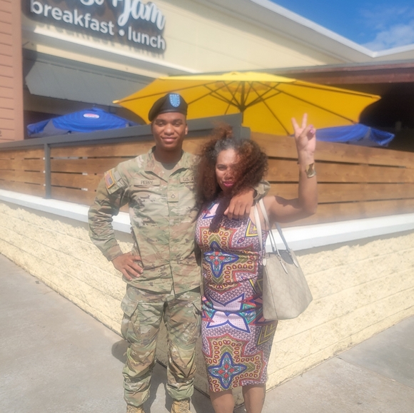 WASUP POSH FRIENDS! Its me  Precious Nieves 💕 - Picture 11 of 15